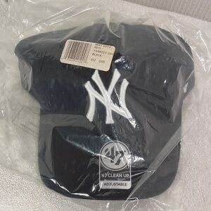 47 Brand Yankees Black Cap with White Logo